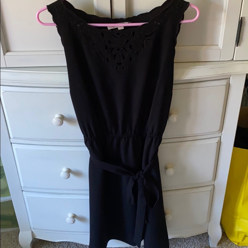 Black scalloped tie waist dress
